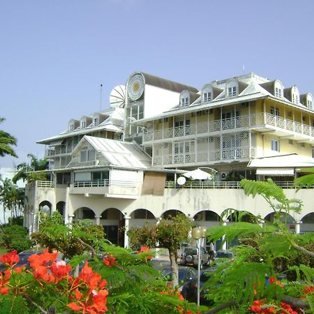 Hotel Saint John Perse ปวงต์-ตา-ปิตร์ ภายนอก รูปภาพ