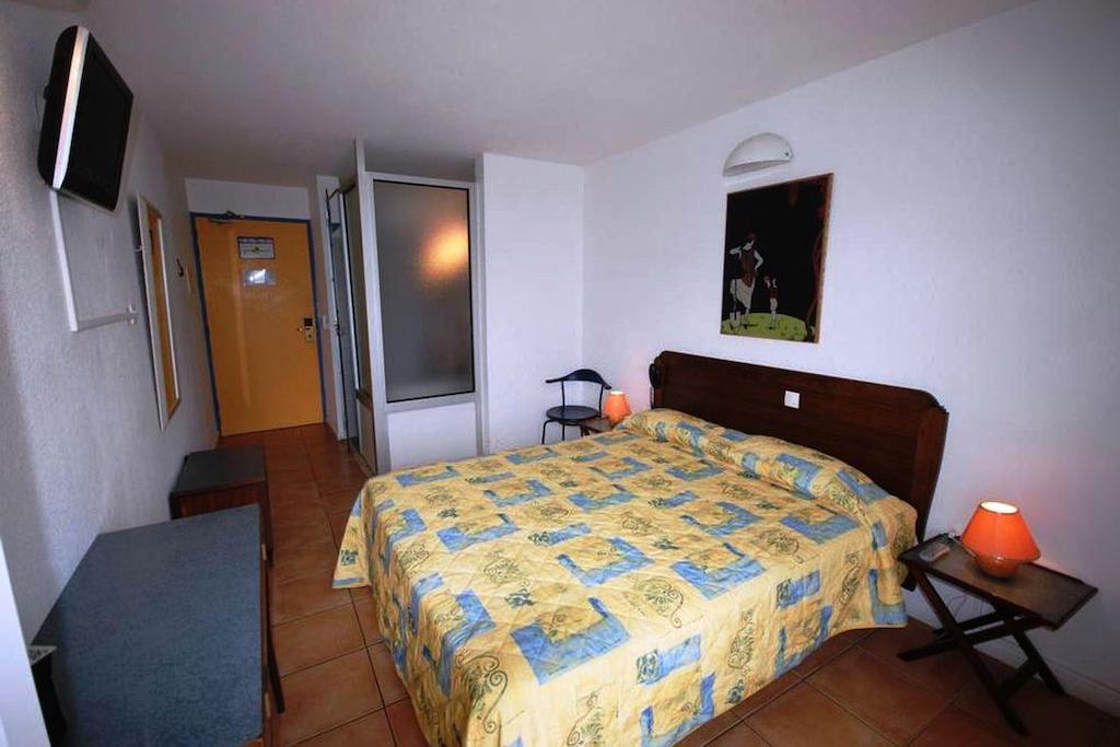 Hotel Saint John Perse ปวงต์-ตา-ปิตร์ ห้อง รูปภาพ