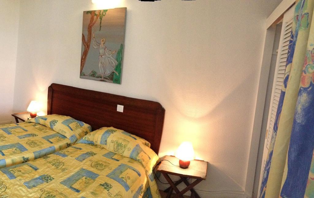 Hotel Saint John Perse ปวงต์-ตา-ปิตร์ ห้อง รูปภาพ