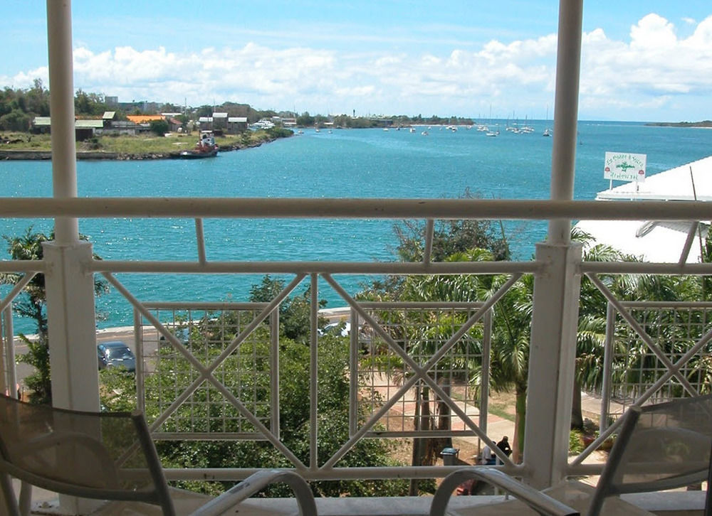 Hotel Saint John Perse ปวงต์-ตา-ปิตร์ ภายนอก รูปภาพ