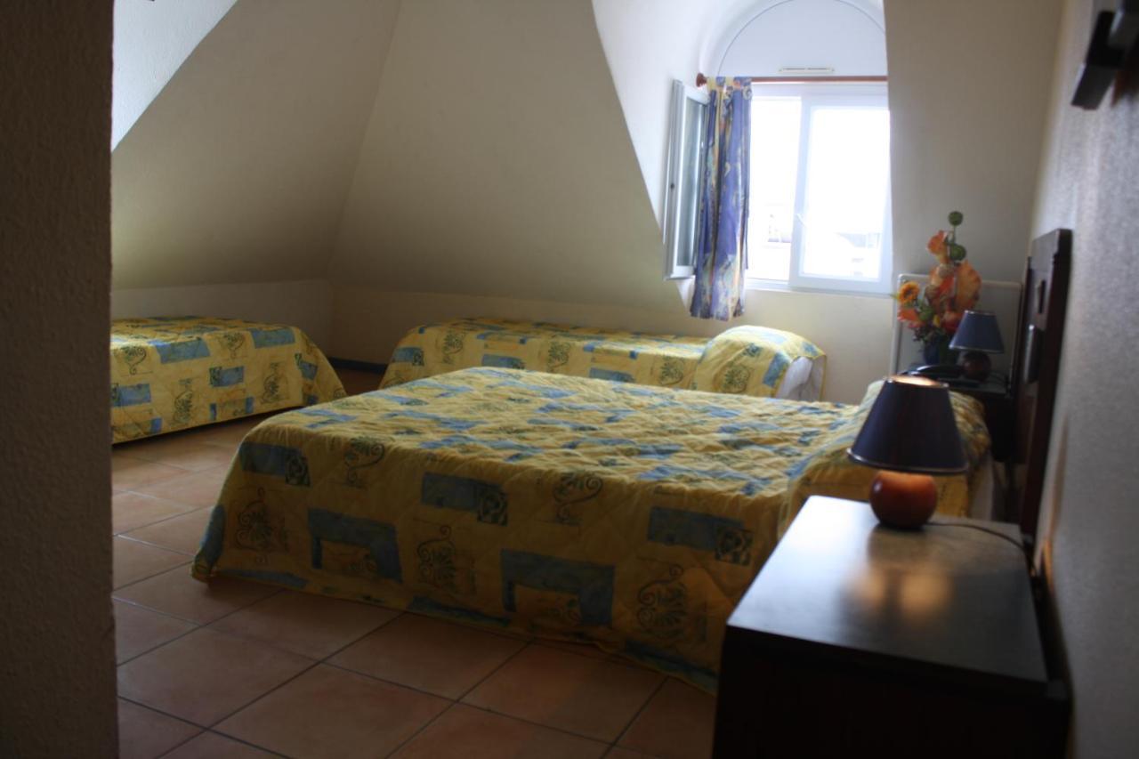 Hotel Saint John Perse ปวงต์-ตา-ปิตร์ ภายนอก รูปภาพ