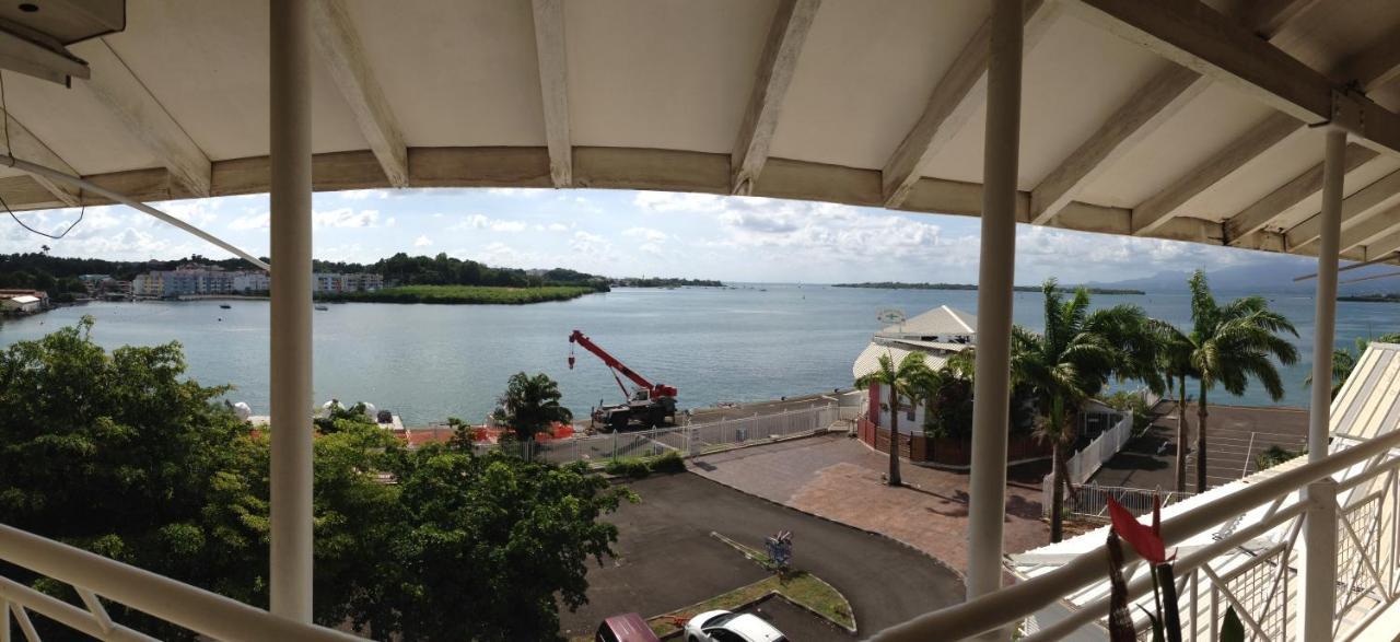Hotel Saint John Perse ปวงต์-ตา-ปิตร์ ภายนอก รูปภาพ